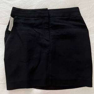 NEW W TAGS- Aritzia Babaton Bryant Black Noir Skirt